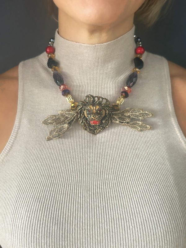 Collana Lion fly