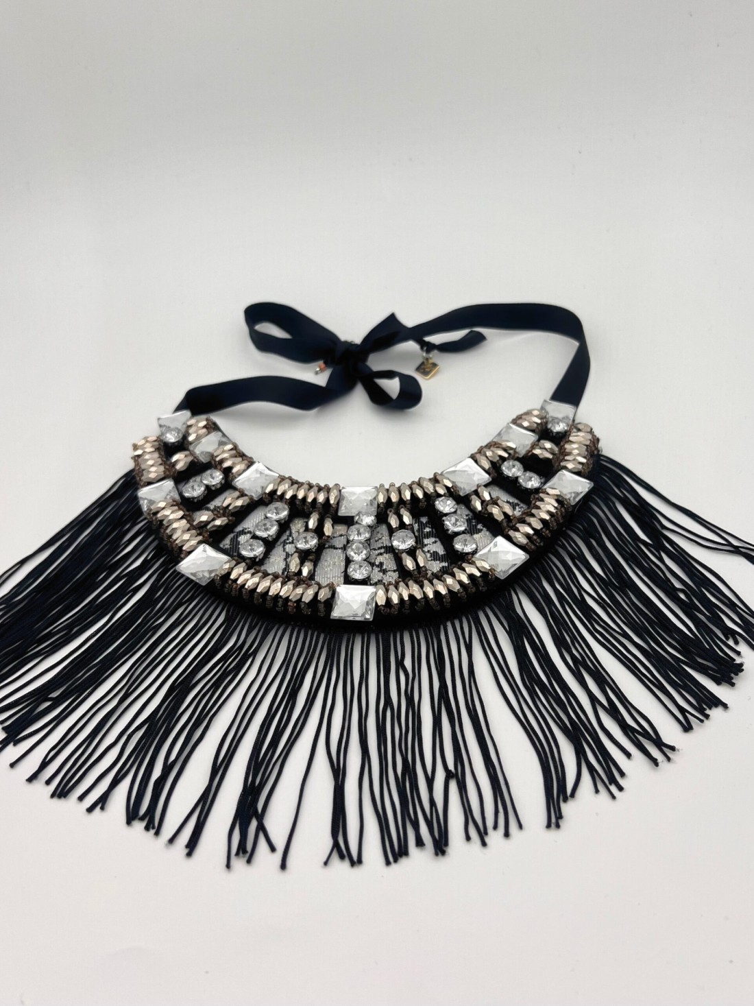 Collana colletto con frange