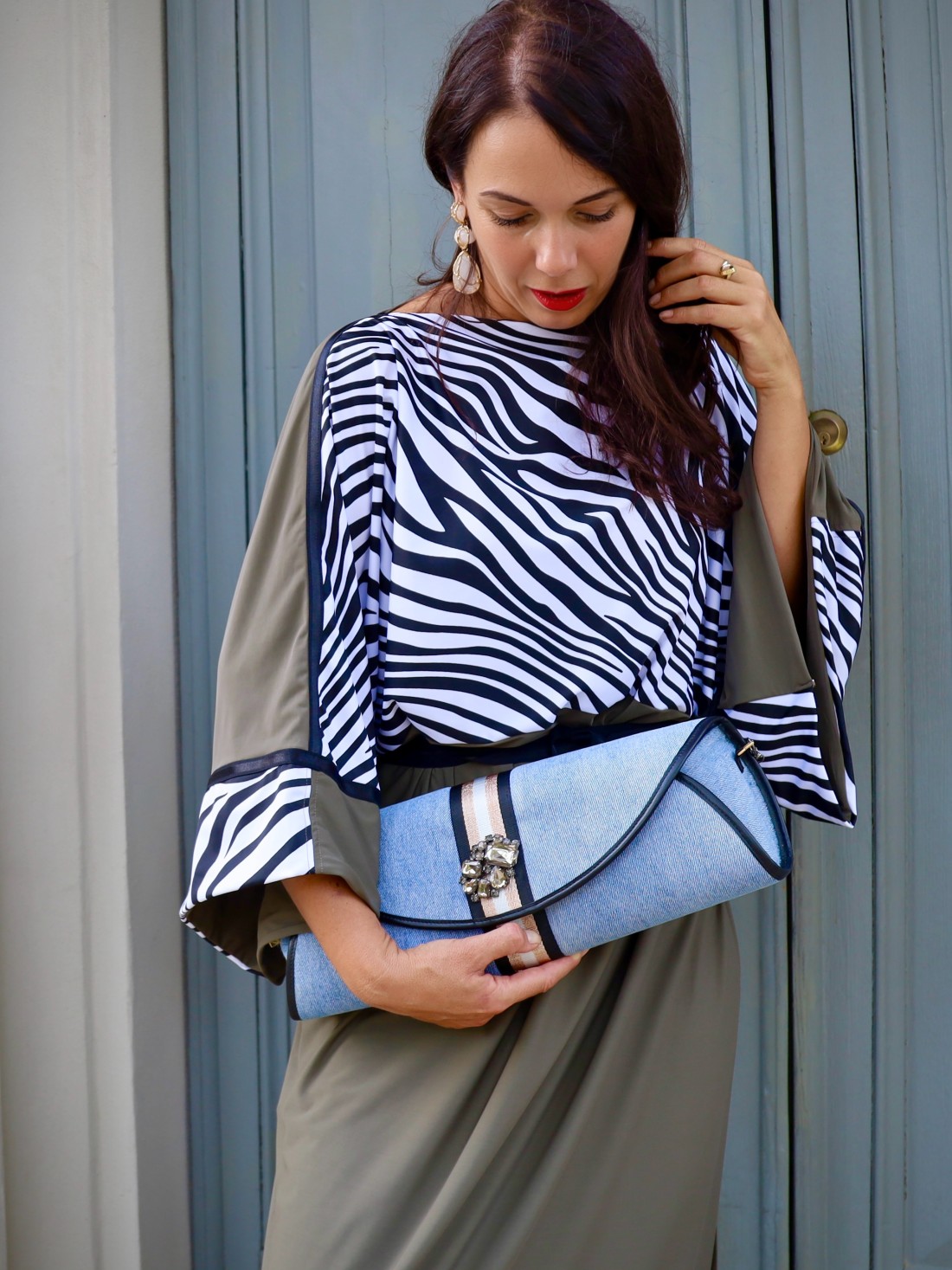 Rollbag in Denim e Dettaglio Gioiello